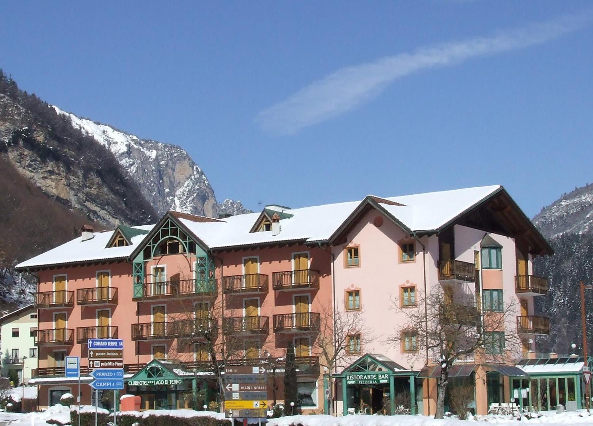 Club Hotel 3*