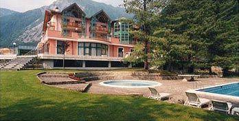 Club Hotel 3*