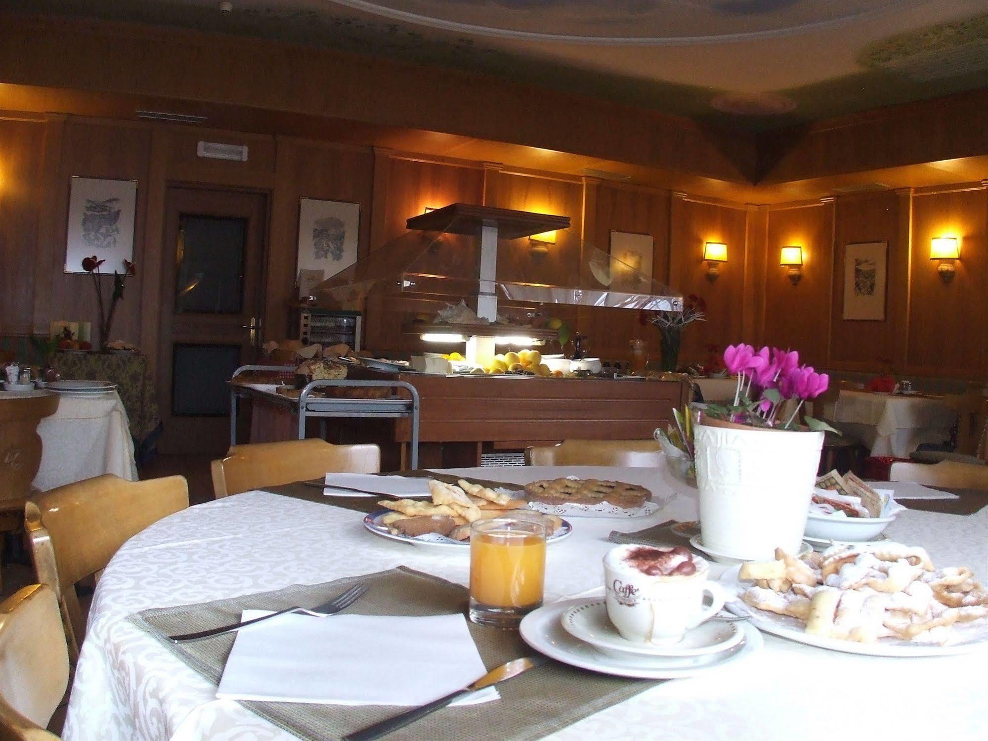 Hotel Club 3*